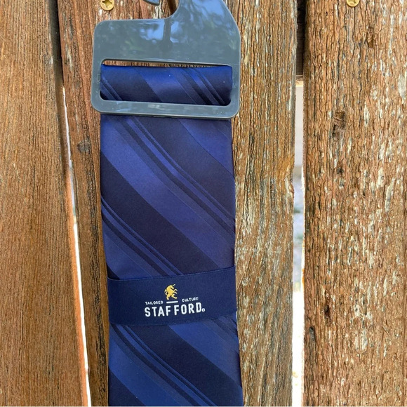 Stafford NWT Dark Navy Blue Striped Tie Men’s - Picture 3 of 5